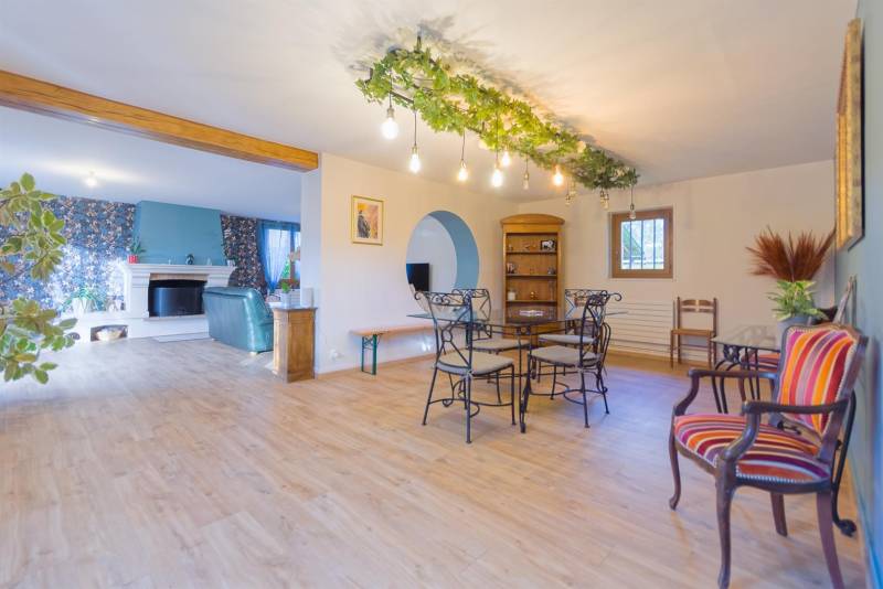 SOUS-COMPROMIS ! En EXCLUSIVITÉ, Maison PLEINE DE CHARME très bien située dans la commune de SAINT-LAURENT DE BRÈVEDENT (76700)