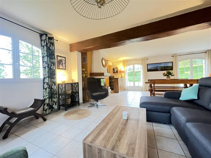 BELLE Maison 150m² en TRÈS BON ÉTAT offrant vie de PLAIN-PIED idéalement située à moins de 10min de la MER à SAINT-JOUIN BRUNEVAL (76280)