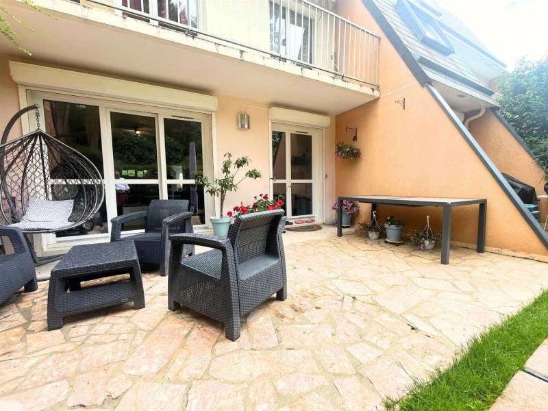 En EXCLUSIVITÉ, Appartement avec TERRASSE et JARDIN très bien situé à MONTIVILLIERS (76290)