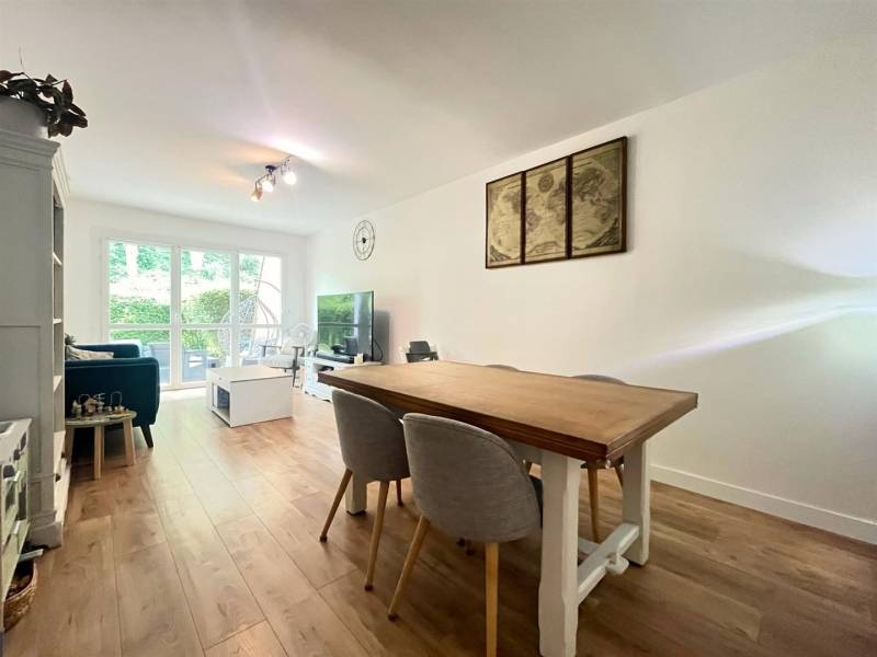 En EXCLUSIVITÉ, Appartement avec TERRASSE et JARDIN très bien situé à MONTIVILLIERS (76290)