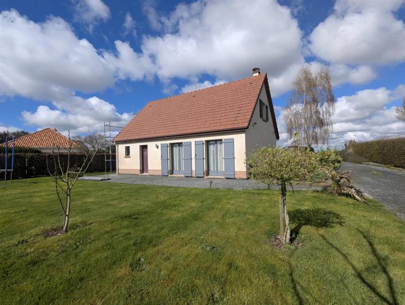 En EXCLUSIVITÉ, Maison NON-MITOYENNE offrant vie de PLAIN-PIED située dans le canton de SAINT-ROMAIN DE COLBOSC (76430)
