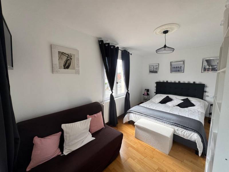 En EXCLUSIVITÉ, Maison volume FAMILIAL entièrement RÉNOVÉE située à 5min de LA PLAGE de DIEPPE (76370)
